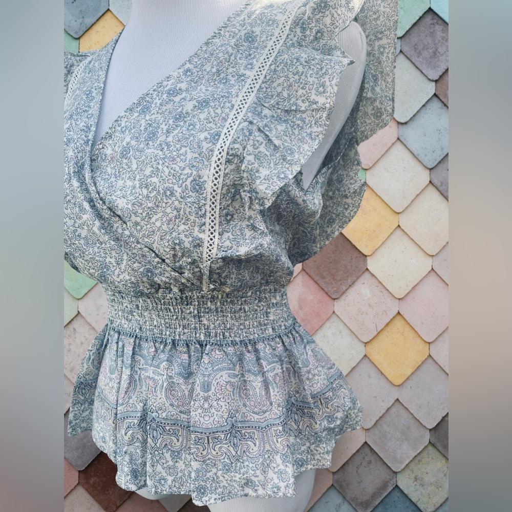 Twine & String Blue and White Floral Ruffle Sleeve Top